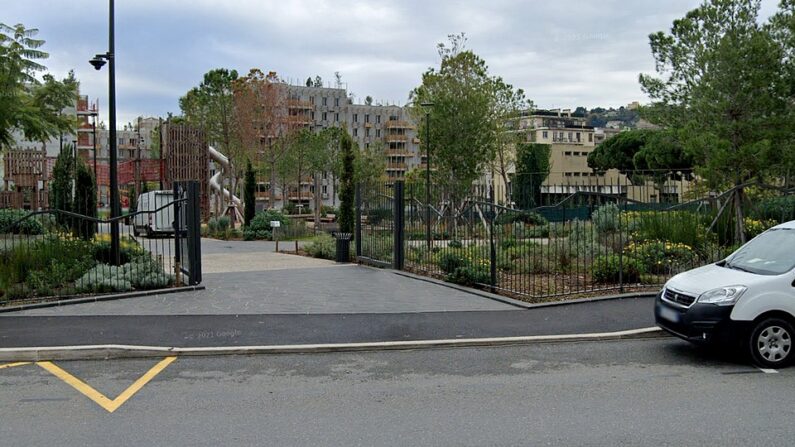 Parc proche de l'école primaire Ray Corbella à Nice - Google maps