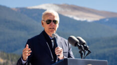 Biden déclare que son fils Beau a «perdu la vie en Irak» lors d’une cérémonie dans le Colorado