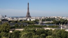 Paris: la mairie renonce à des constructions controversées au pied de la tour Eiffel
