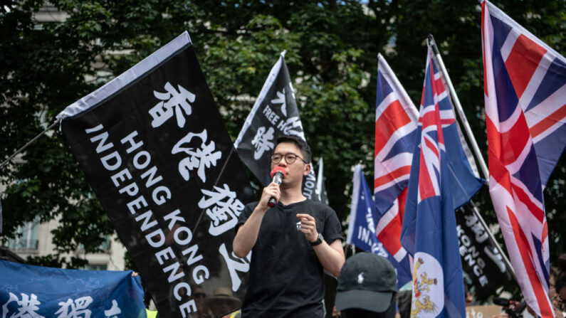 L'ancien législateur de Hong Kong, Nathan Law, aujourd'hui en exil au Royaume-Uni, prend la parole lors d'un rassemblement pour la démocratie à Hong Kong à Marble Arch, le 12 juin 2021 à Londres. (Photo Laurel Chor/Getty Images)