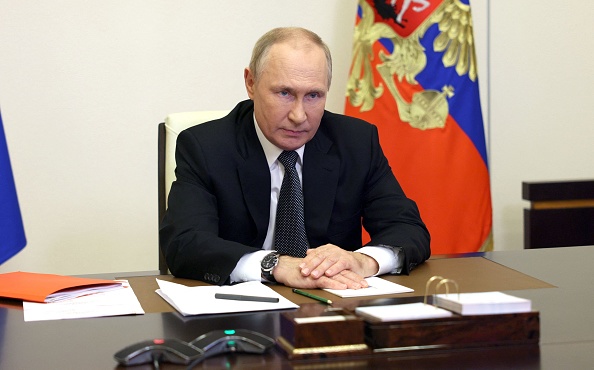 Le président russe Vladimir Poutine préside une réunion du Conseil de sécurité à la résidence d'État de Novo-Ogaryovo, près de Moscou, le 19 octobre 2022. (Photo : SERGEI ILYIN/SPUTNIK/AFP via Getty Images)
