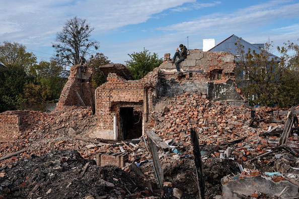 Des restes d'une maison détruite par un missile russe, le 19 octobre 2022 à Kharkiv, en Ukraine.  (Photo : Carl Court/Getty Images)