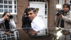 Royaume-Uni: Rishi Sunak officiellement candidat à Downing Street