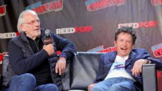 Retour vers le futur: les retrouvailles émouvantes de Doc et Marty Mc Fly au Comic Con