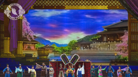 L’histoire prend vie avec l’opéra original Shen Yun Zuo Pin «Le Stratagème»