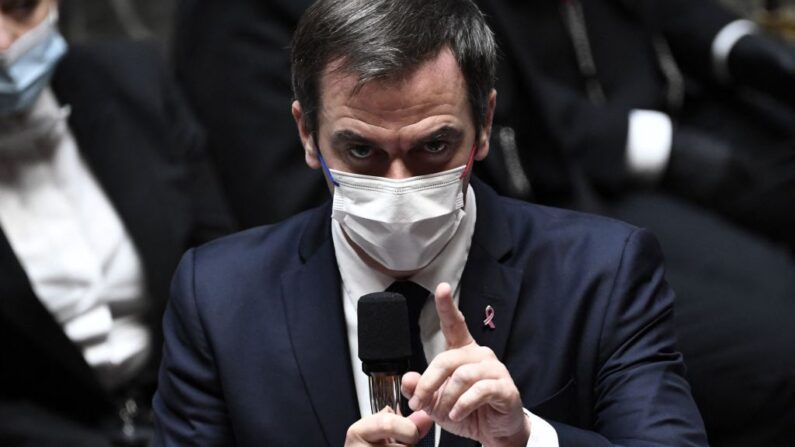 
Le ministre français de la Santé à une séance de questions au gouvernement à l'Assemblée nationale à Paris le 5 octobre 2021. (STEPHANE DE SAKUTIN/AFP via Getty Images)