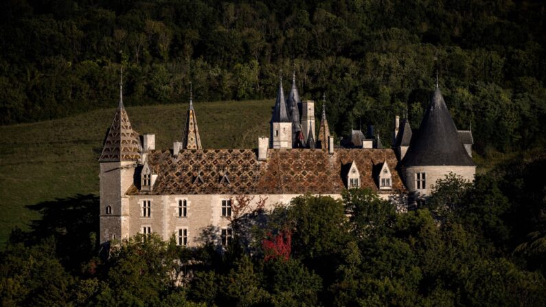Le château de La Rochepot, en Bourgogne (Photo : JEFF PACHOUD/AFP via Getty Images)