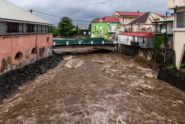 Des pluies diluviennes se sont abattues à Basse-Terre sur l'île française de la Guadeloupe, après le passage de la tempête Fiona, le 17 septembre 2022.  (Photo : LARA BALAIS/AFP via Getty Images)