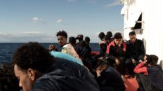 Accueil du navire Ocean Viking et des 230 migrants en France: « laxisme » pour la droite, « devoir d’humanité » pour la gauche