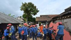 Indonésie: un garçon de 6 ans sorti vivant des décombres deux jours après le séisme
