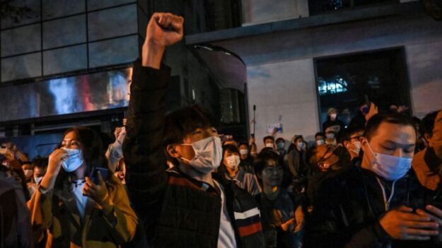 «PCC, retire-toi! Xi Jinping, démissionne!»: des manifestations éclatent dans toute la Chine