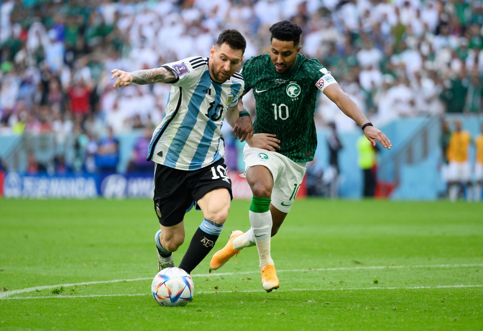 Mondial: Messi et l'Argentine au bord du gouffre