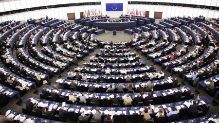 Ukraine: le Parlement européen approuve une aide de 18 milliards d’euros bloquée par la Hongrie