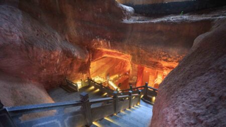 Un villageois en Chine découvre par hasard une grotte de 36.000 mètres carrés vieille de 2000 ans
