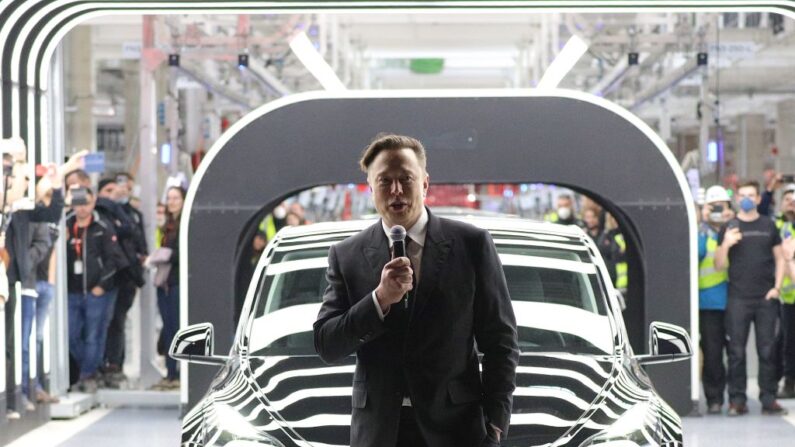 Elon Musk lors de l'ouverture officielle de la nouvelle usine Tesla près de Gruenheide, en Allemagne, le 22 mars 2022. (Christian Marquardt - Pool/Getty Images)