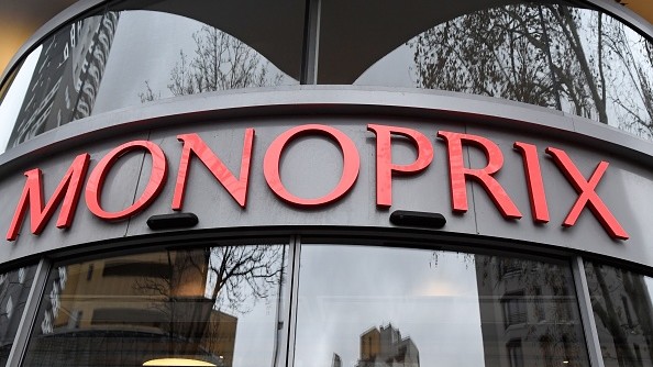 Entrée du magasin Monoprix à Beaugrenelle, dans le sud de Paris. (BERTRAND GUAY/AFP via Getty Images)