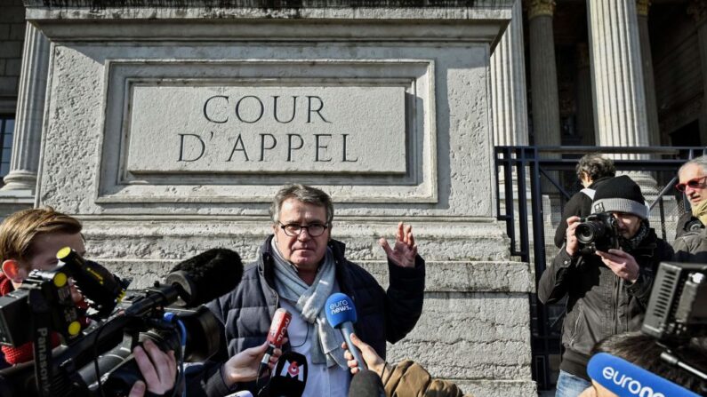 L'agriculteur Paul François s'adresse à la presse à son arrivée à la cour d'appel de Lyon, le 6 février 2019. (Photo: JEFF PACHOUD/AFP via Getty Images)