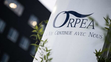 Ehpad Orpea: le groupe porte plainte contre son ancien directeur général Yves Le Masne