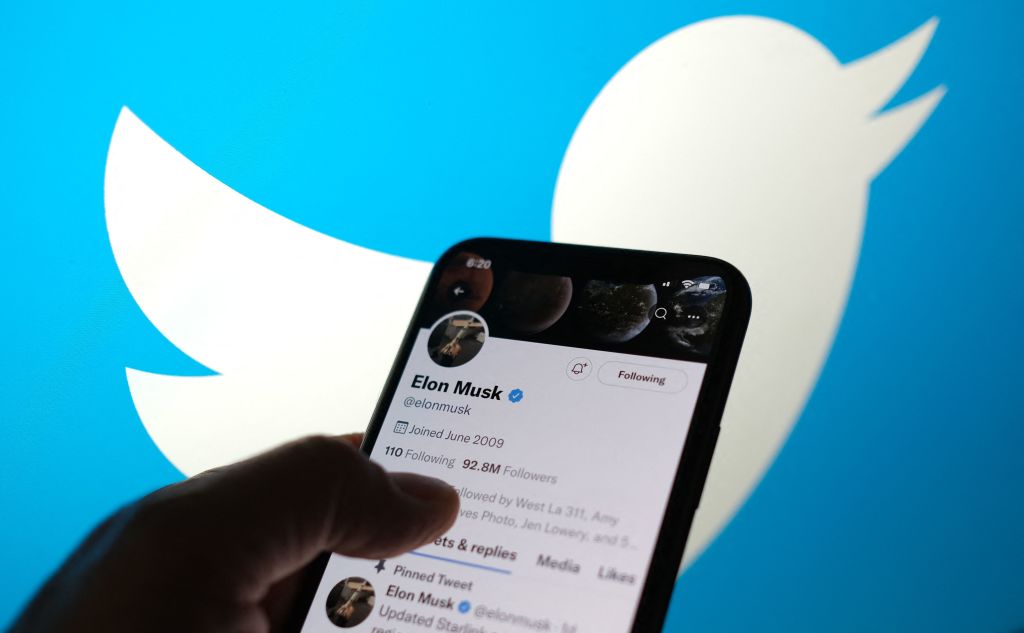 Elon Musk dévoile tout de la machine à censurer de Twitter en 2020
