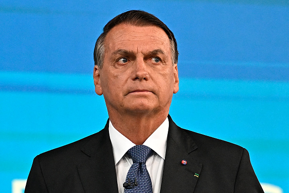 Bolsonaro ne devrait pas être présent dimanche aux cérémonies d'investiture à Brasilia du nouveau président, qu'il devait ceindre de l'écharpe présidentielle selon le protocole. (Photo : MAURO PIMENTEL/AFP via Getty Images)