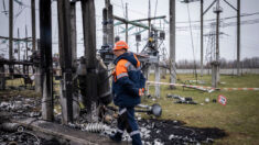 Guerre en Ukraine: 40% du réseau électrique ukrainien toujours hors d’usage