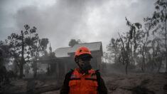 Indonésie: les évacuations se poursuivent après l’éruption du volcan Semeru