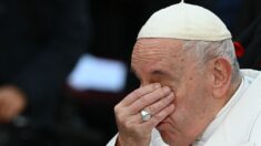 Rome: le pape François pleure en public en évoquant l’Ukraine « martyrisée »