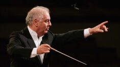 Le chef d’orchestre Daniel Barenboim dirigera deux concerts du Nouvel An à Berlin, après une pause pour maladie