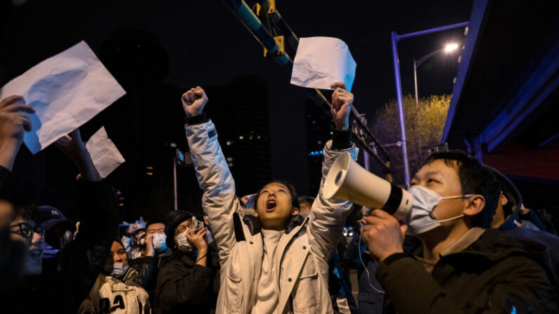 Manifestation contre la politique zéro Covid, à Pékin, le 28 novembre 2022. (Kevin Frayer/Getty Images)