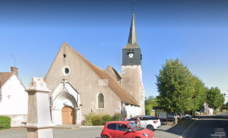 Église de La Chapelle-sur-Aveyron, Centre-Val de Loire (capture d'écran Google Maps)