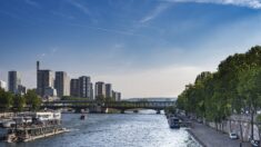 Ikea passe maintenant par la Seine pour livrer ses clients parisiens