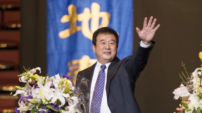 Li Hongzhi, fondateur du Falun Dafa, lors d'une conférence de partage d'expériences à New York, le 19 mai 2013. (Dai Bing/Epoch Times)