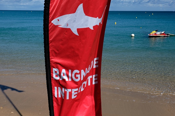 La baignade est interdite sur toutes les plages de Nouméa jusqu’à nouvel ordre. (Photo : THEO ROUBY/AFP via Getty Images)