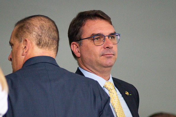 Brésil: Bolsonaro sans lien avec la tentative de coup d'Etat, selon l'un de ses fils