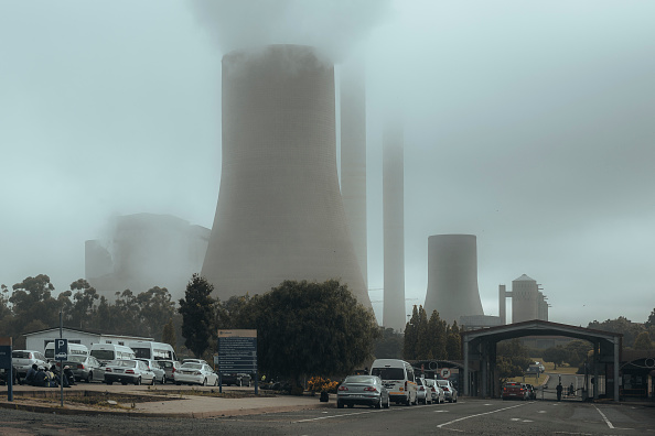 La centrale électrique au charbon de Tutuka, exploitée par Eskom, à Standerton, en décembre 2022. (Photo : MARCO LONGARI/AFP via Getty Images)