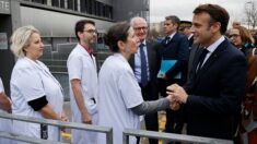 … Et surtout la santé.  Les vœux (pieux ?) du président Macron à l’hôpital