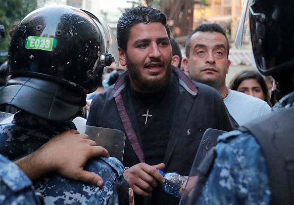 William Noun, dont le frère a été tué dans l'explosion massive du port de Beyrouth en août 2020, a été arrêté le 13 janvier 2023 pour des propos tenus. (Photo : ANWAR AMRO/AFP via Getty Images)
