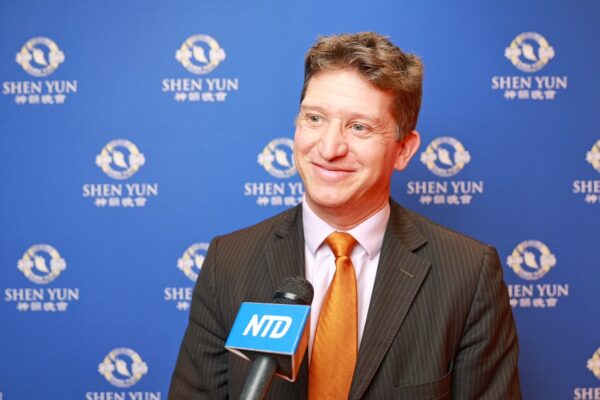 Shen Yun, « on en prend plein les yeux », raconte un avocat passionné d’histoire
