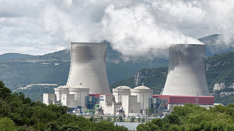 Centrale nucléaire de Cruas-Meysse. (Photo: Yelkrokoyade/Wikimédia)
