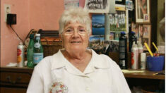 «La retraite c’est quand elle sera… au cimetière»: Paulette, 87 ans, coupe les cheveux des Sommiérois depuis des générations