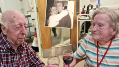 Un couple de nonagénaires, inséparables depuis 70 ans, fête la Saint-Valentin