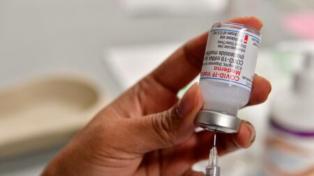 Covid : la HAS envisage de lever la vaccination obligatoire chez les soignants