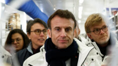 À Rungis, Macron défend sa réforme des retraites et agite « un débat sur le travail »
