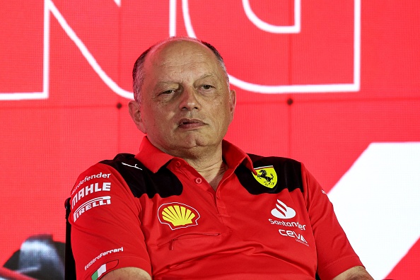 Le directeur de l'équipe française de Ferrari Frédéric Vasseur lors de la première journée d'essais de pré-saison de Formule 1 sur le circuit international de Bahreïn à Sakhir, le 23 février 2023. (GIUSEPPE CACACE/AFP via Getty Images)
