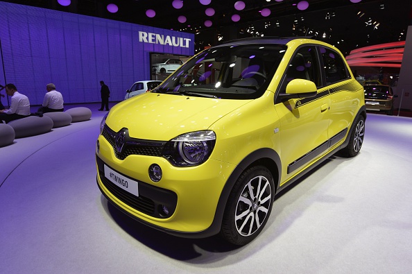 La Renault Twingo est présentée au Salon de l'auto de Paris en 2014. (Photo : MIGUEL MEDINA/AFP via Getty Images)