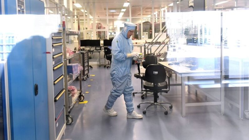 Le laboratoire d'ASML, entreprise néerlandaise, actuellement le plus grand fournisseur au monde de machines de fabrication de semi-conducteurs via des systèmes de photolithographie, à Veldhoven (EMMANUEL DUNAND/AFP via Getty Images)