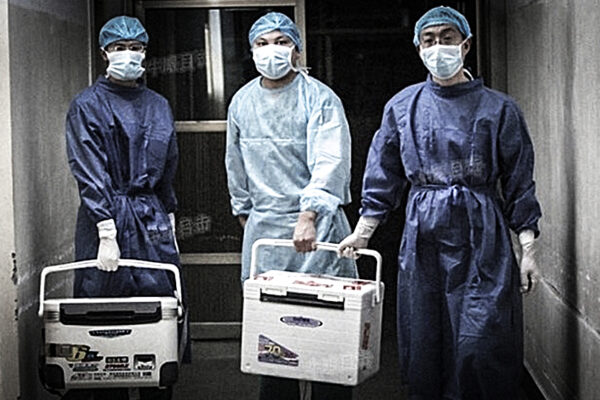 Transport d'organes pour une chirurgie de transplantation dans un hôpital de la province du Henan, le 16 août 2012. (Capture d'écran/Sohu.com)
