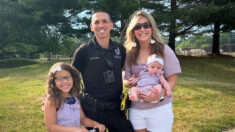 Un policier et sa femme adoptent un nouveau-né abandonné quelques mois seulement après avoir adopté leur première fille