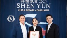 Un sénateur d’État impressionné par le message de liberté d’expression porté par Shen Yun