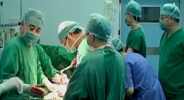 Capture d'écran du mini-documentaire " Tué pour des organes : le commerce secret des transplantations d'État en Chine". (NTD)